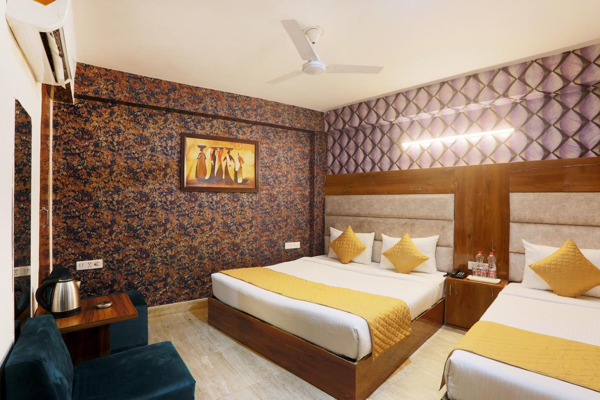 Hotel Ark Wood At Airport New Delhi Exterior photo
