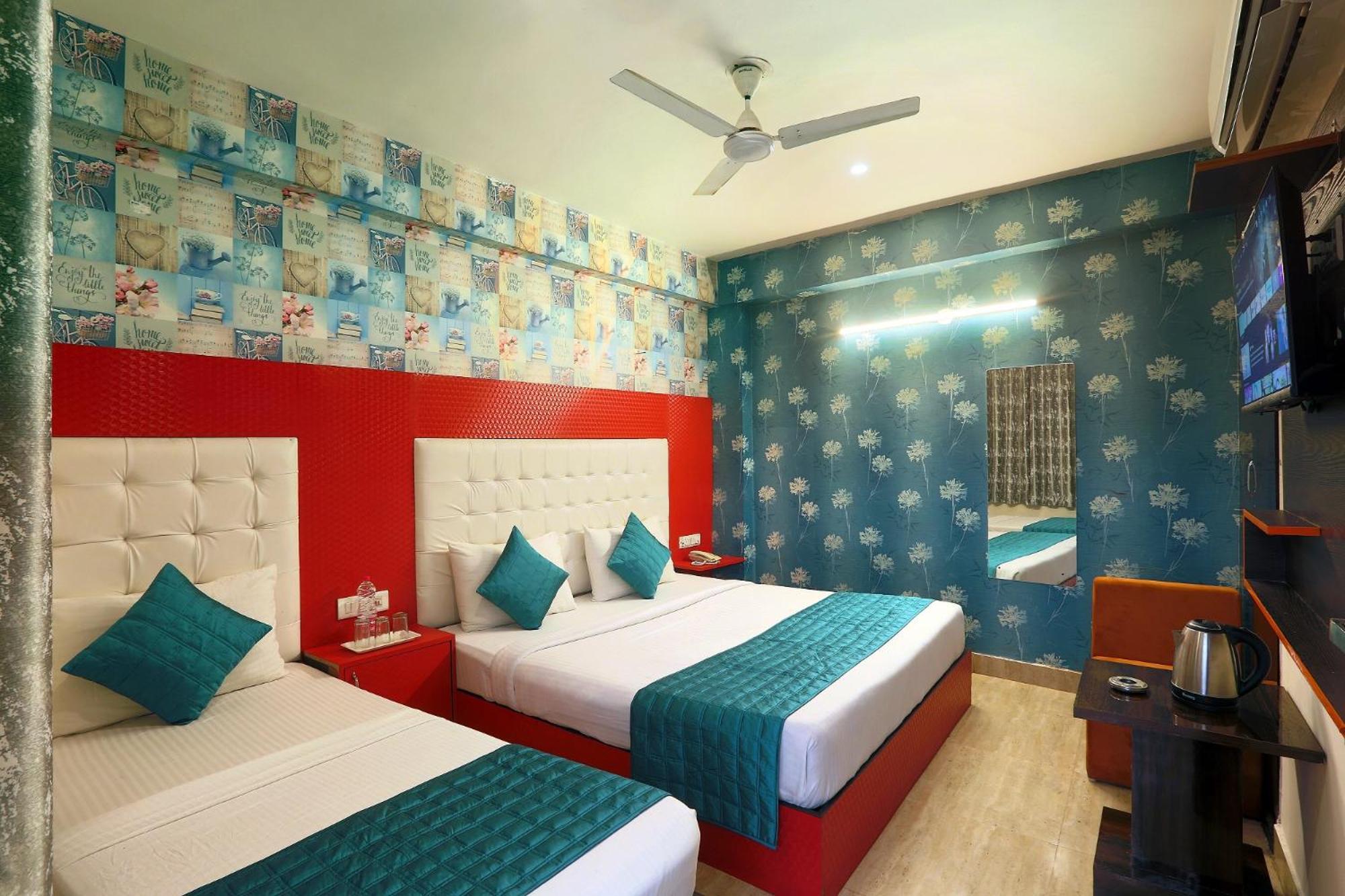 Hotel Ark Wood At Airport New Delhi Exterior photo