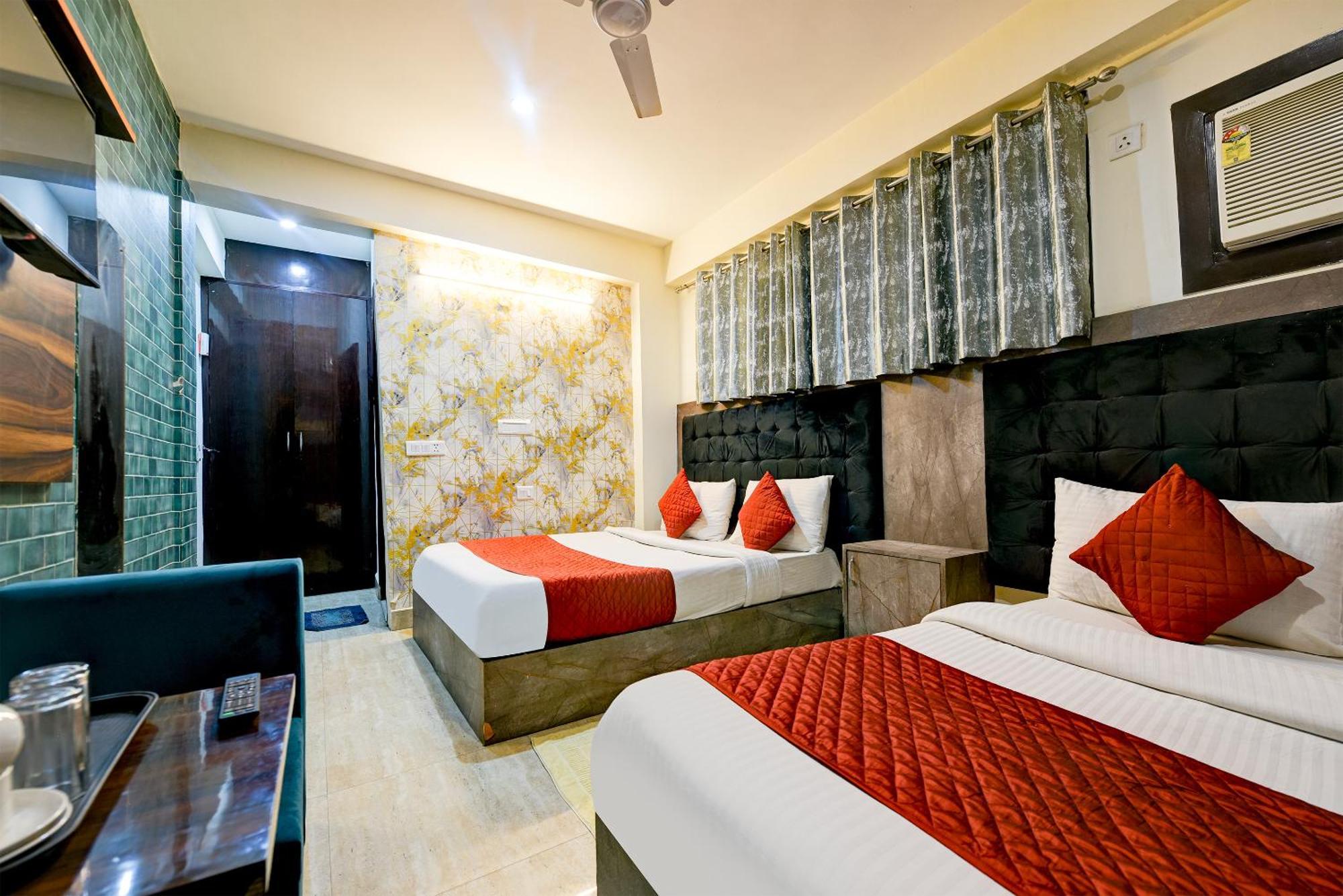Hotel Ark Wood At Airport New Delhi Exterior photo
