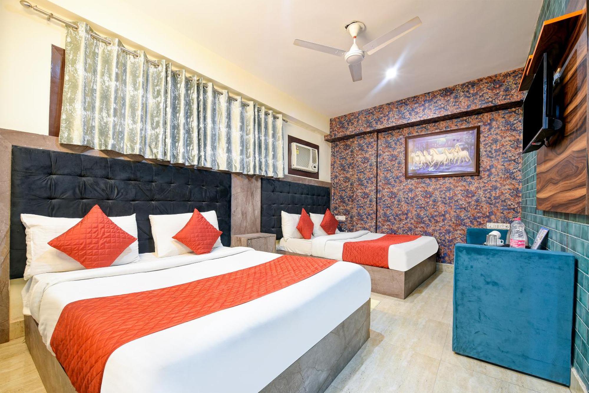 Hotel Ark Wood At Airport New Delhi Exterior photo