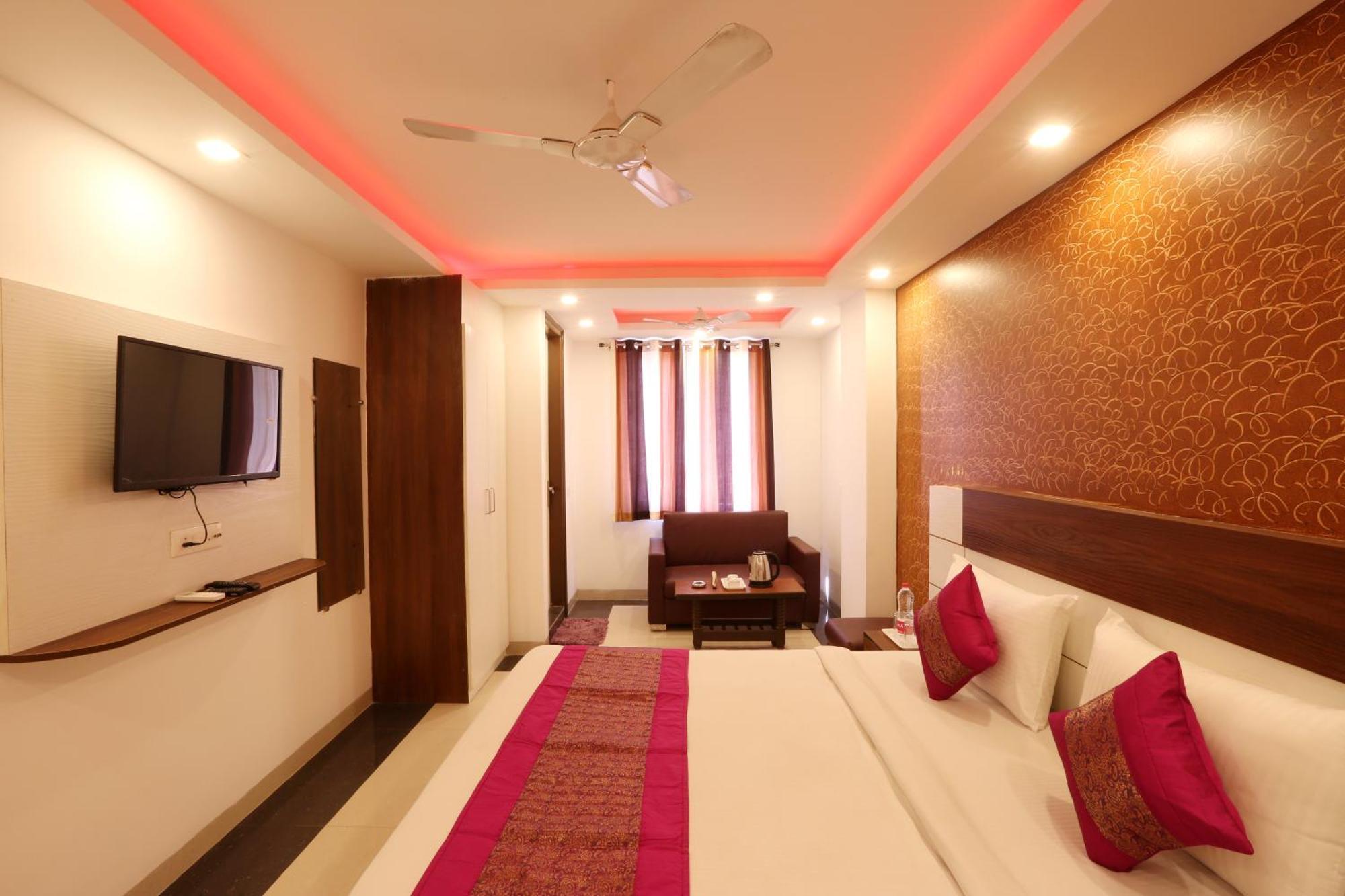 Hotel Ark Wood At Airport New Delhi Exterior photo