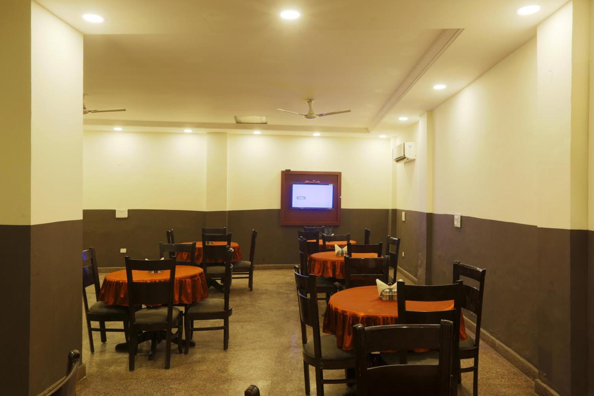 Hotel Ark Wood At Airport New Delhi Exterior photo