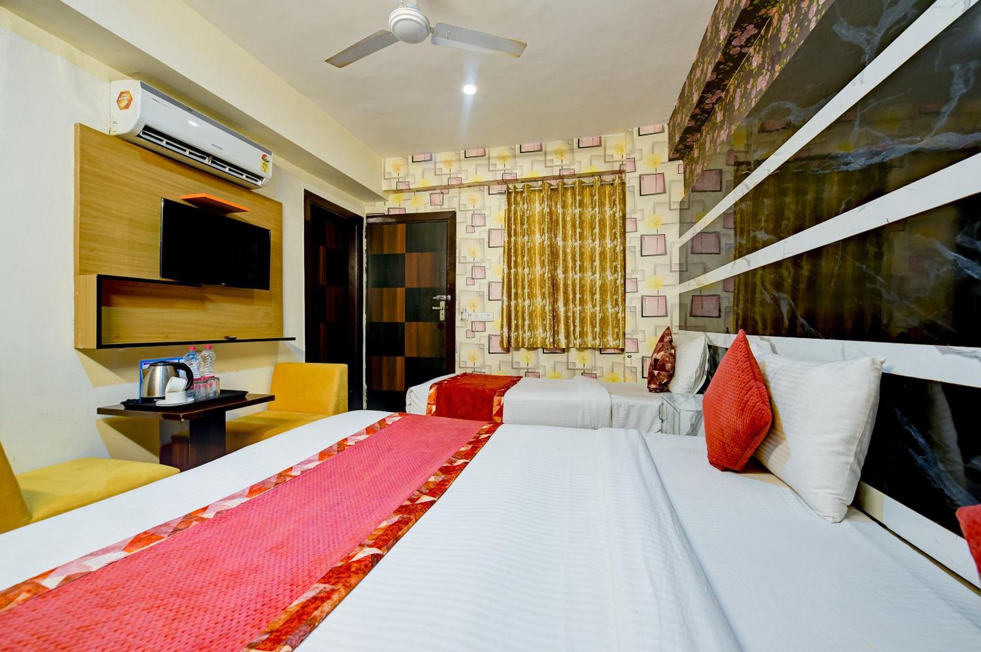 Hotel Ark Wood At Airport New Delhi Exterior photo