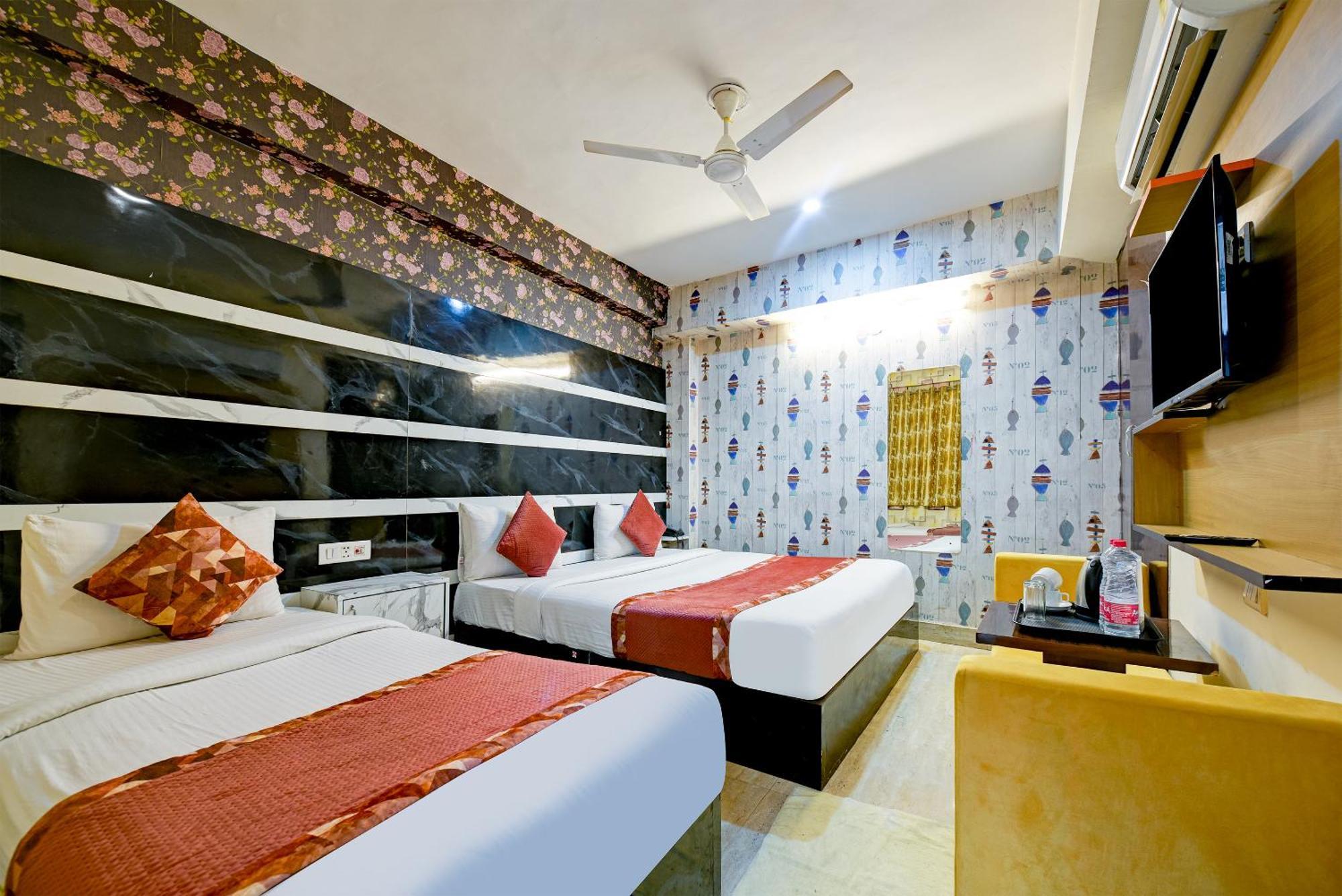 Hotel Ark Wood At Airport New Delhi Exterior photo